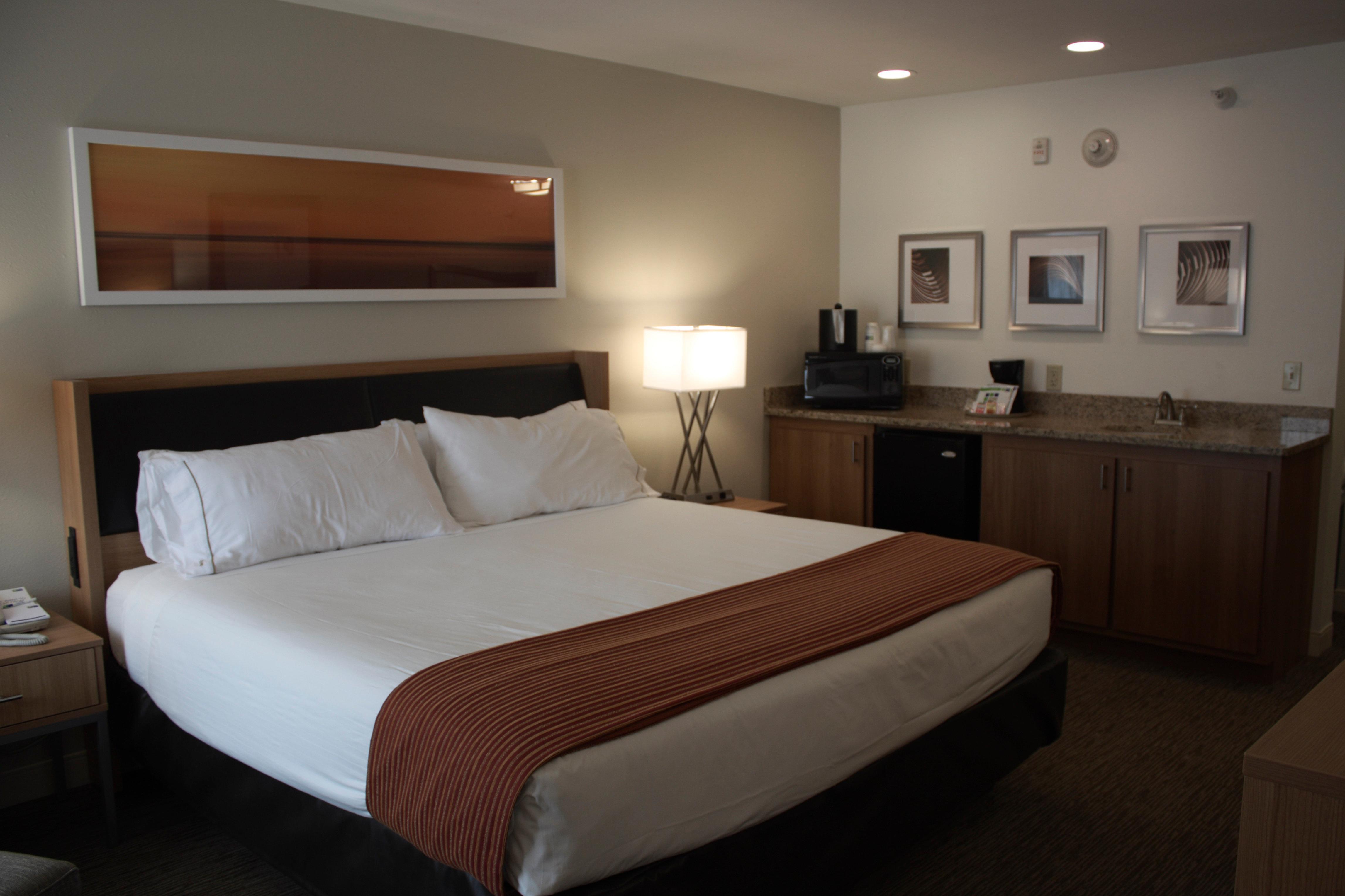 Holiday Express Munising-lakeview, An Ihg Munising