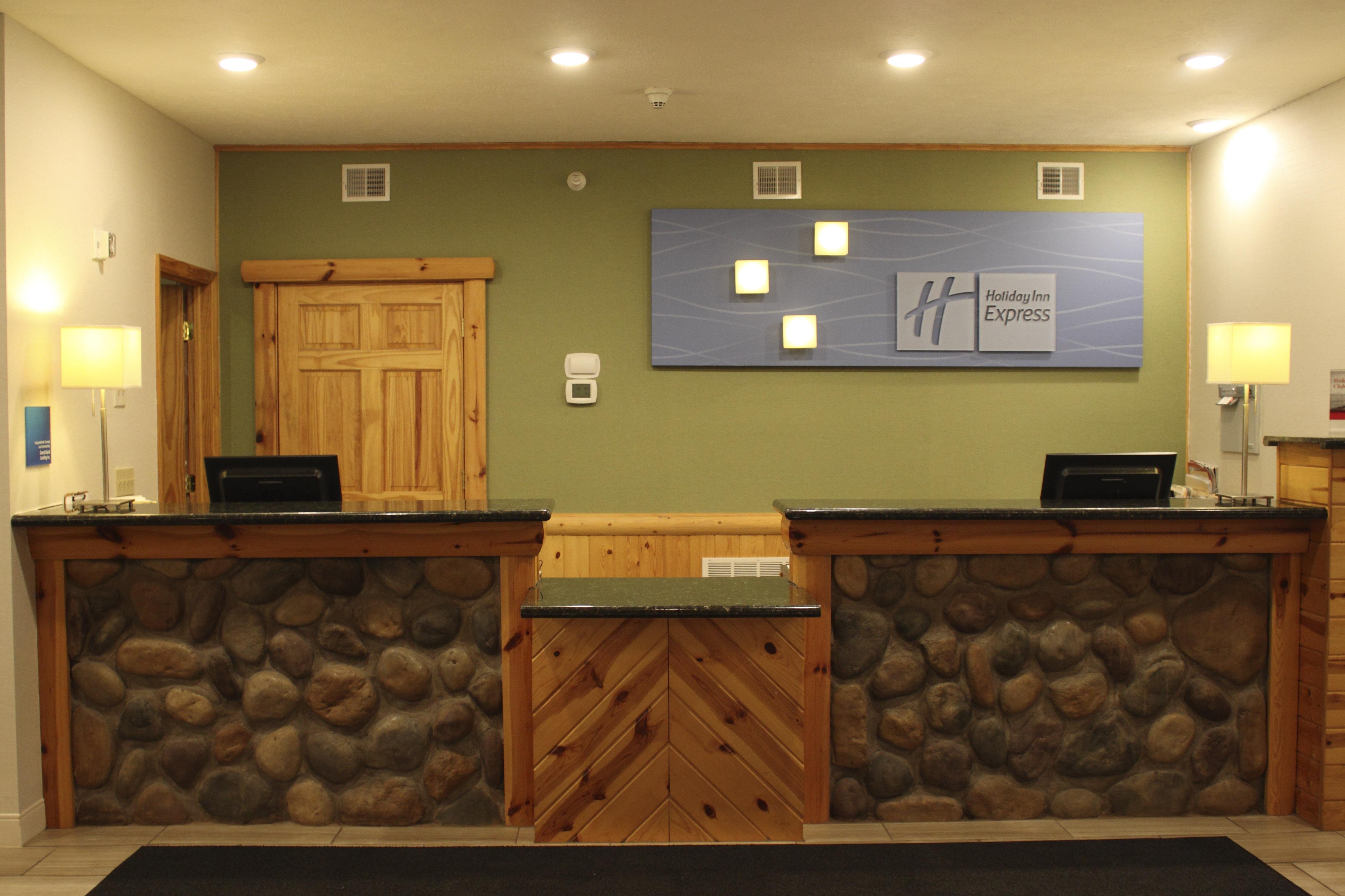 Express Munising-lakeview, An Ihg Hotel Munising