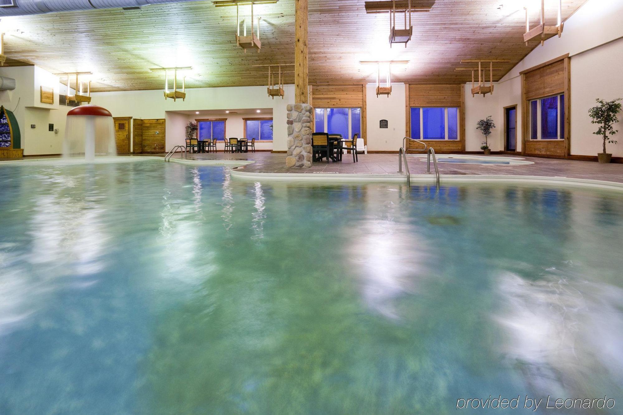 Express Munising-lakeview, An Ihg Munising
