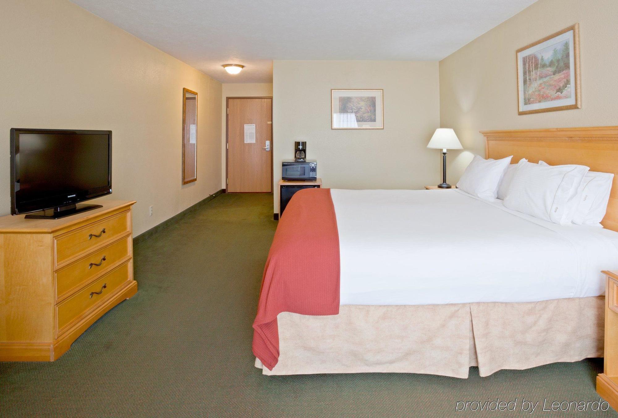 Holiday Express Munising-lakeview, An Ihg Hotel 3*