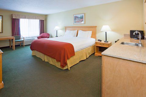 Holiday Express Munising-lakeview, An Ihg 3* Munising