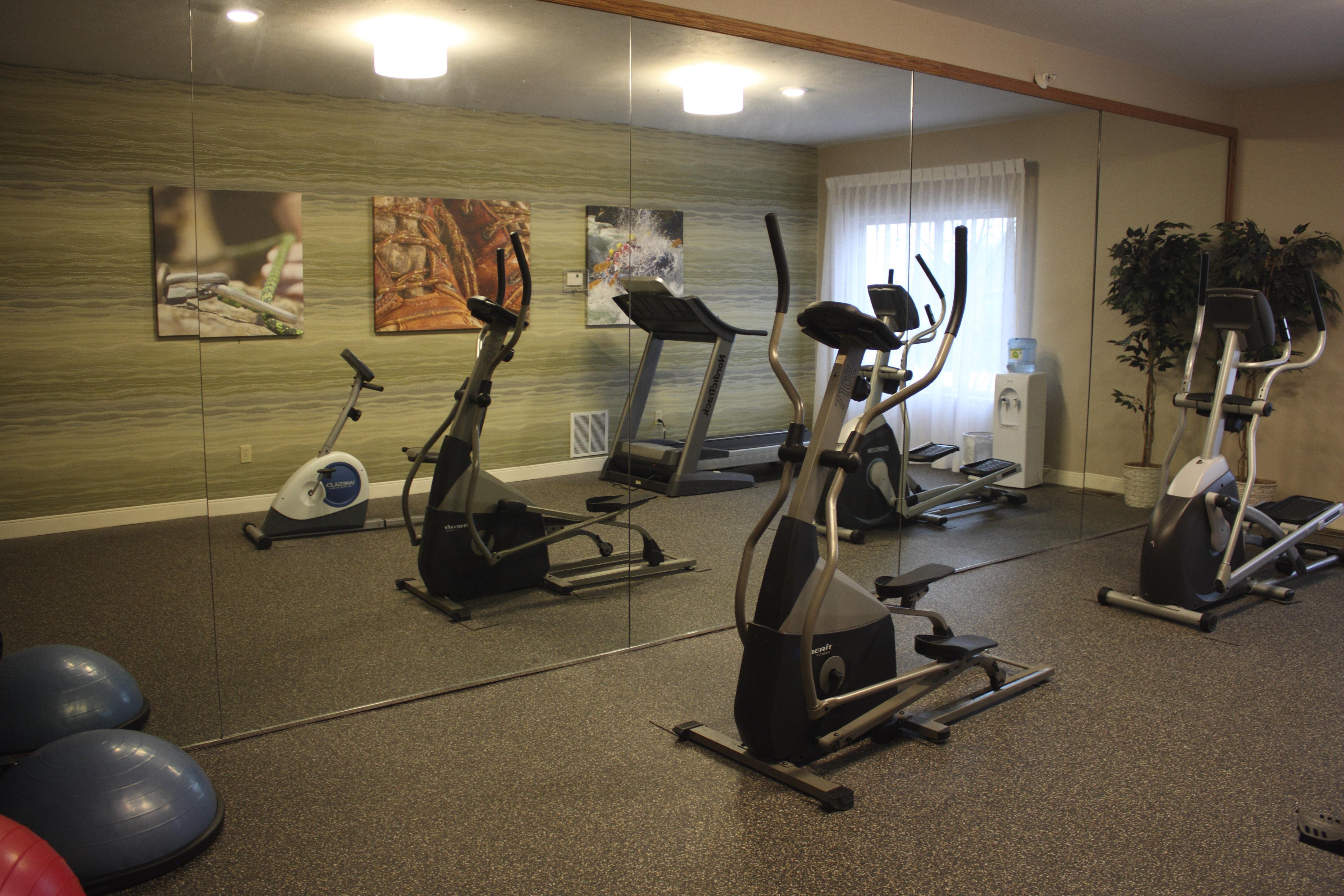 Hotel Express Munising-lakeview, An Ihg