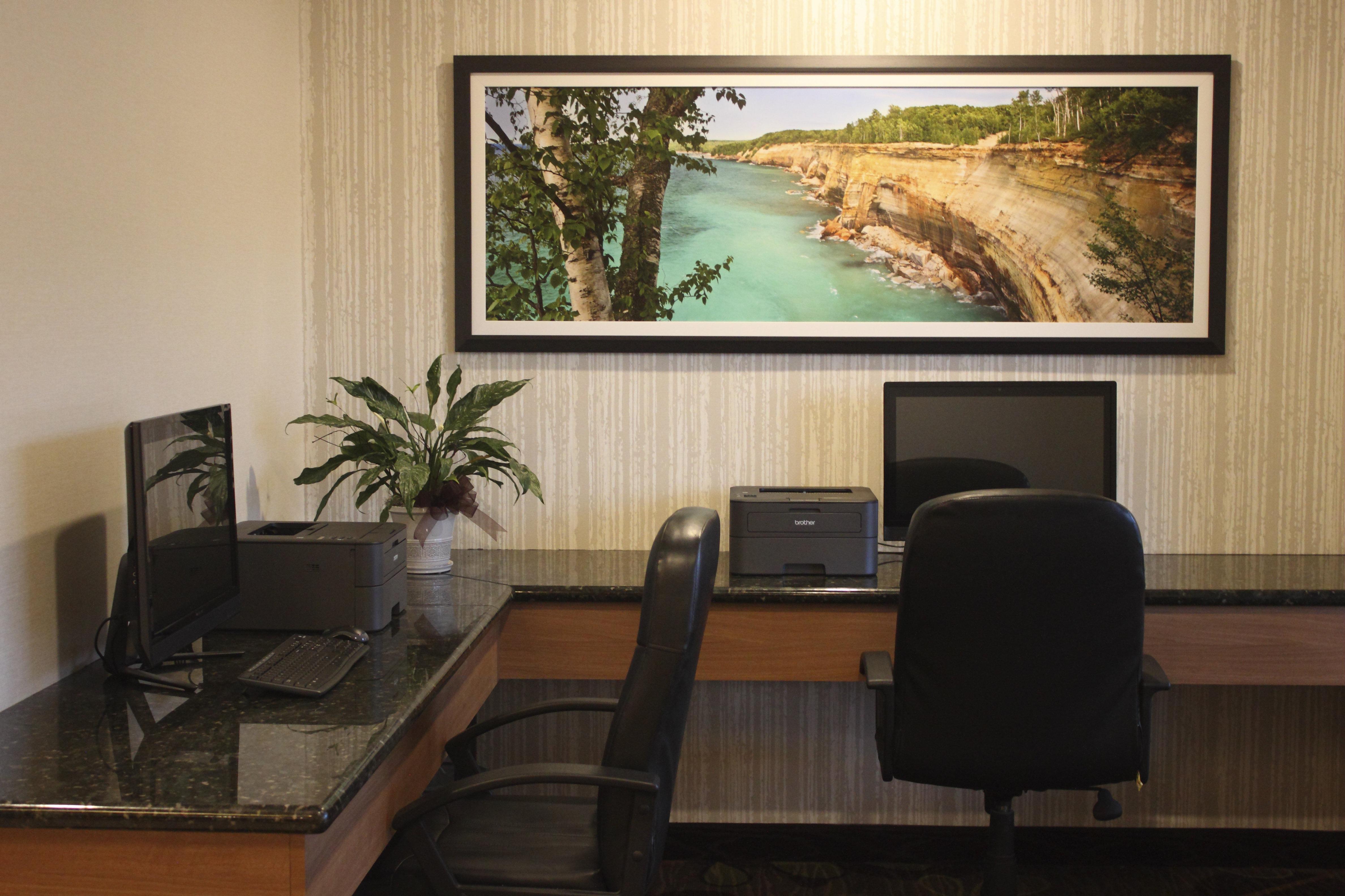 Express Munising-lakeview, An Ihg 3*
