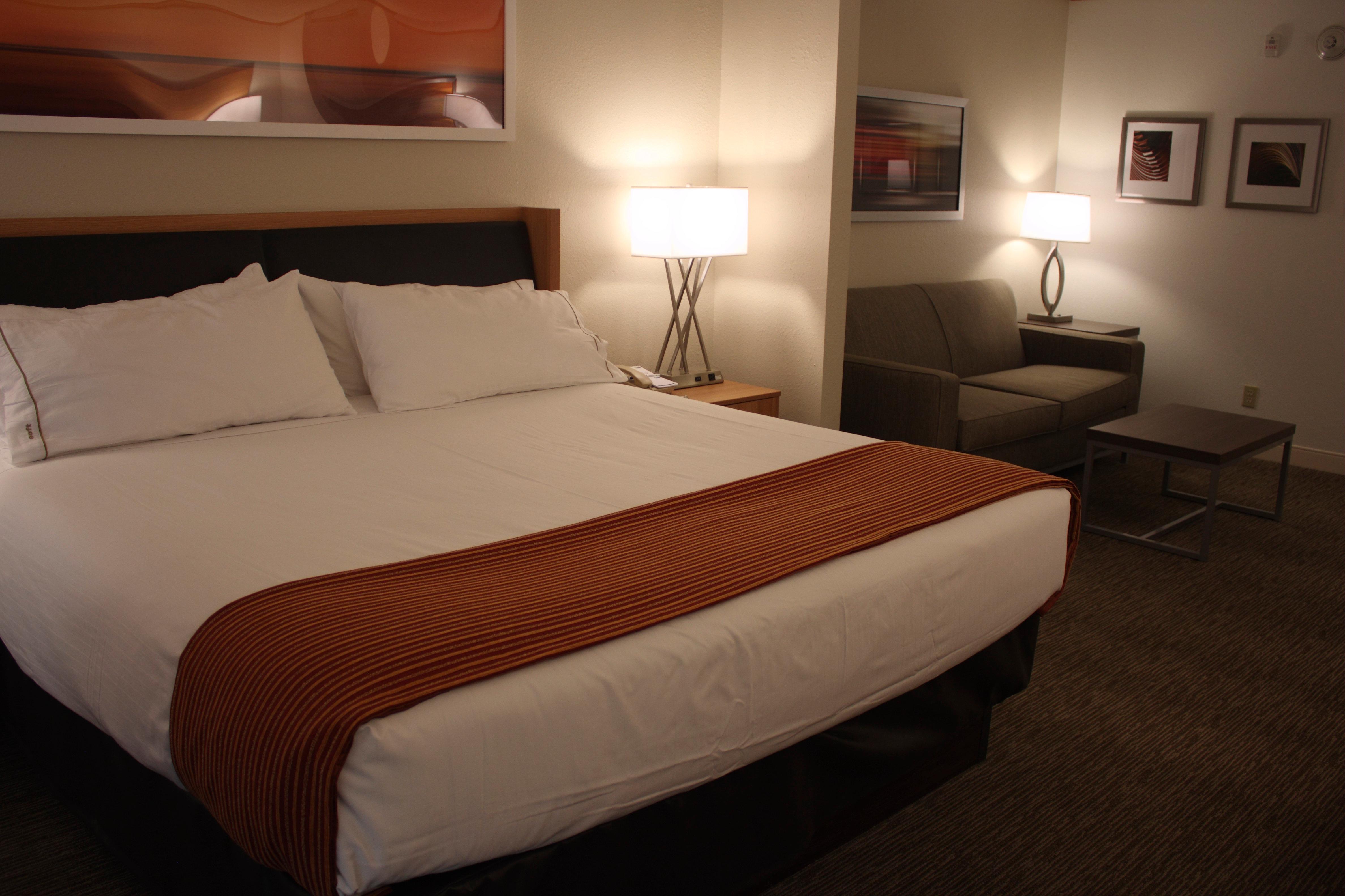 Express Munising-lakeview, An Ihg Munising
