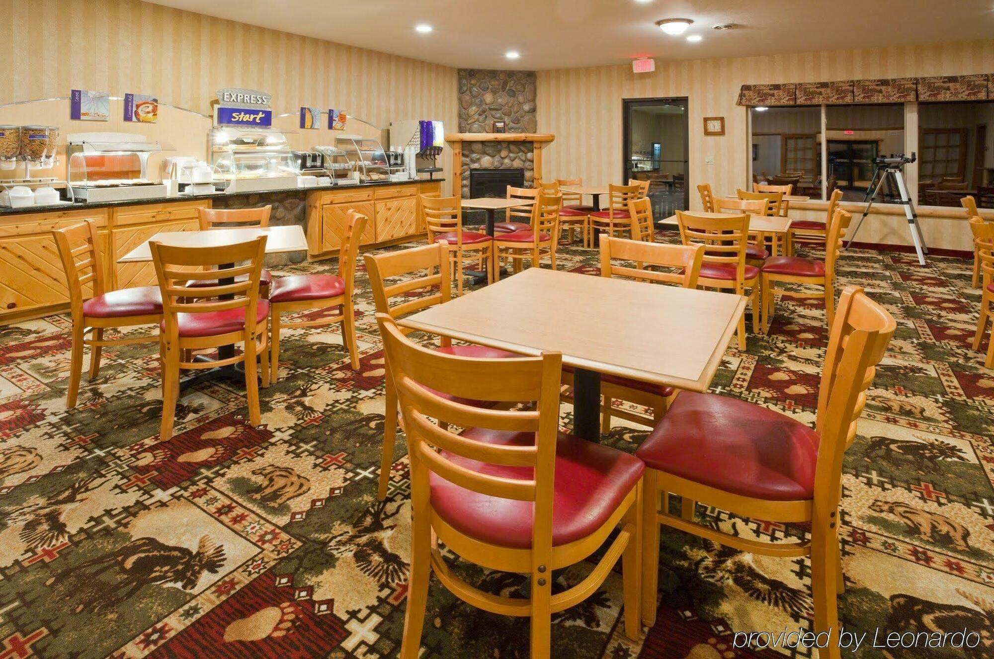 Hotel Express Munising-lakeview, An Ihg